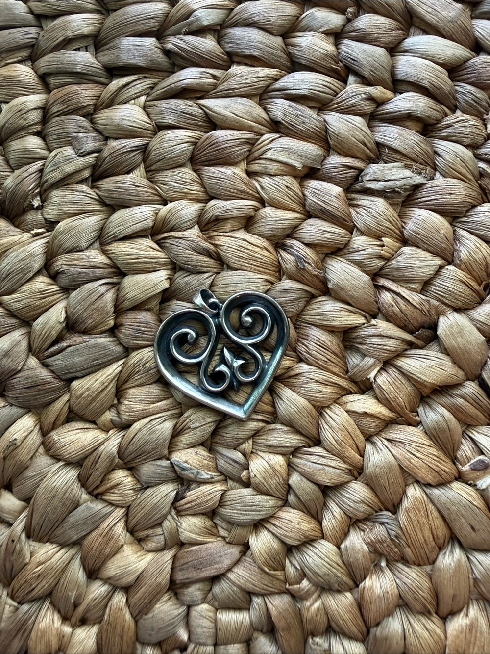 James Avery Silver Heart Scroll Pendant